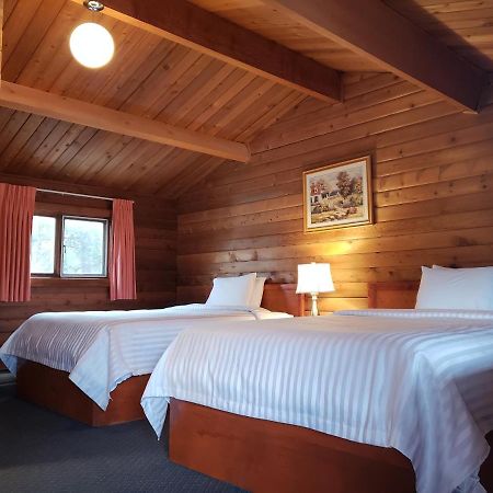 Rocky Inn Valemount Exterior foto