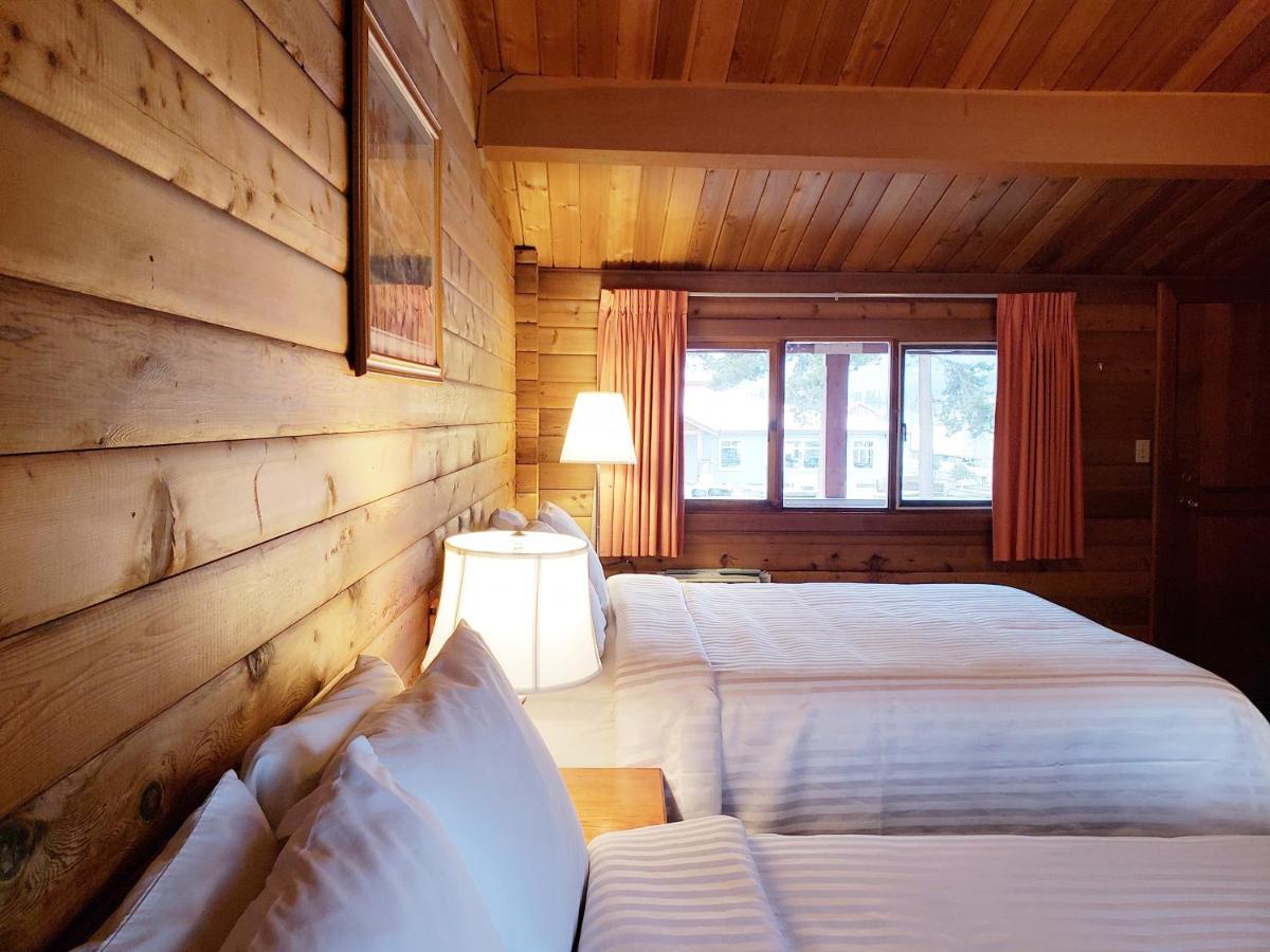 Rocky Inn Valemount Exterior foto