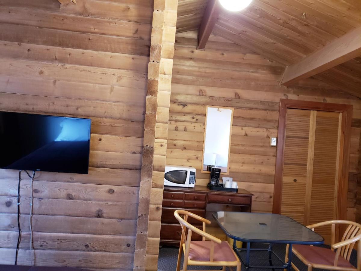 Rocky Inn Valemount Exterior foto